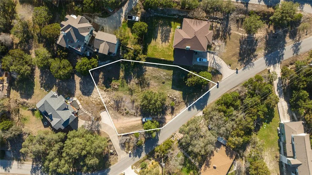 Photo 2 of 22411 BRIARVIEW DR