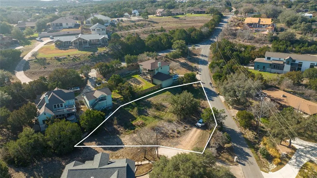 Photo 3 of 22411 BRIARVIEW DR