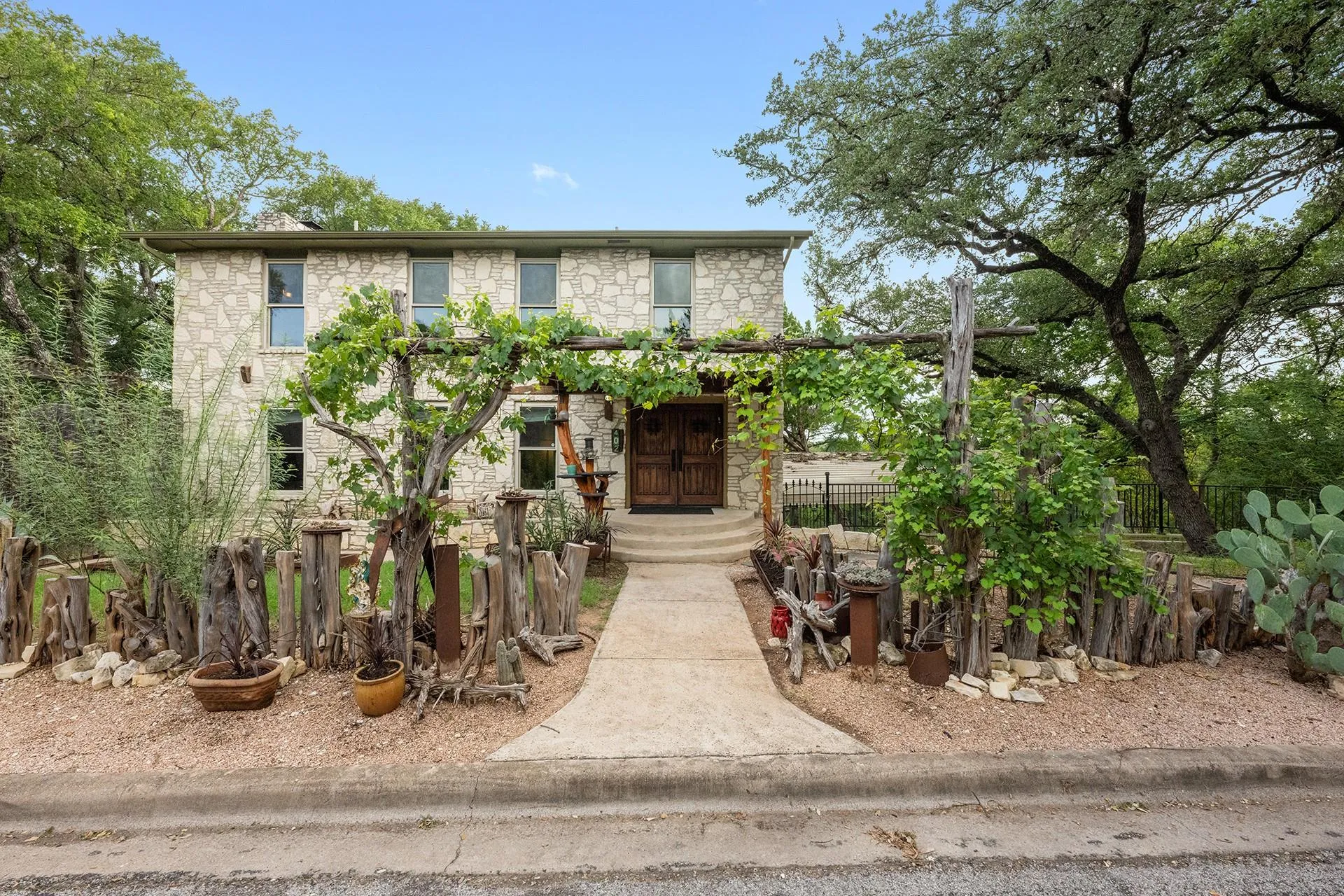 Photo of 402 BEAR CANYON DR, Manchaca, TX, 78652