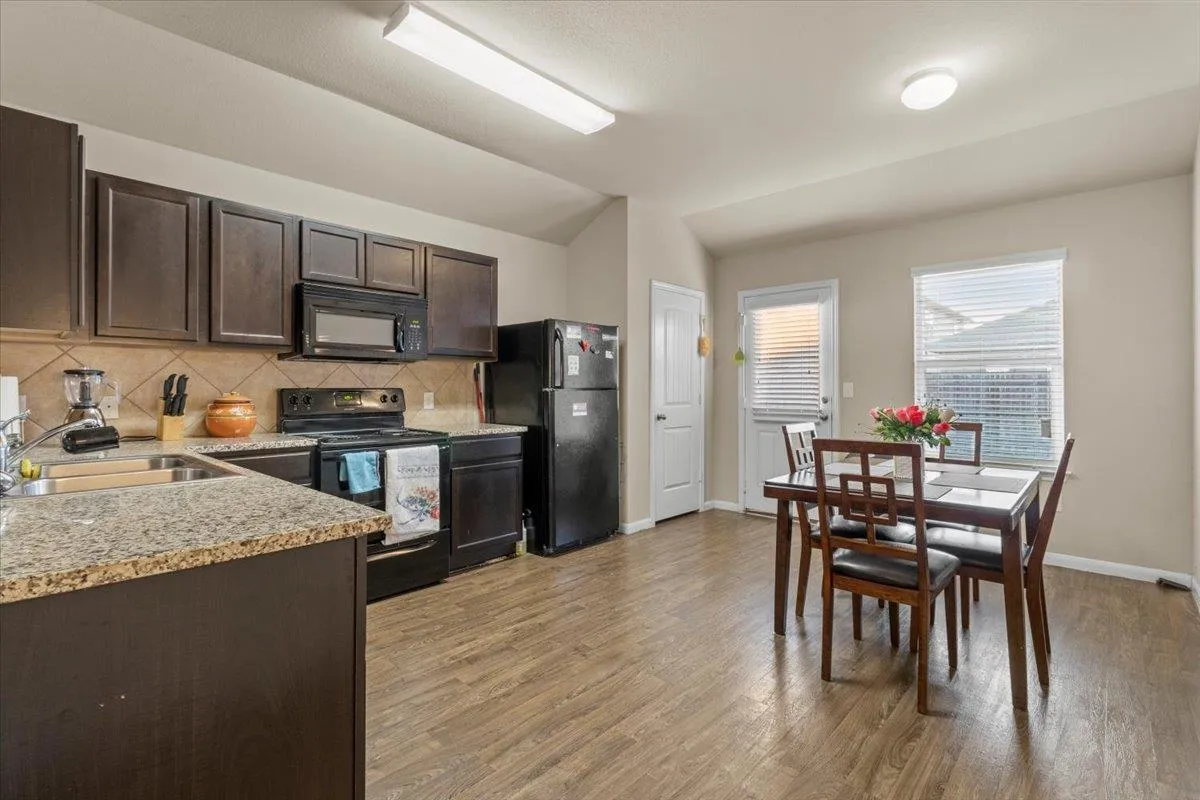 Photo 4 of 14412 CALLAN CT