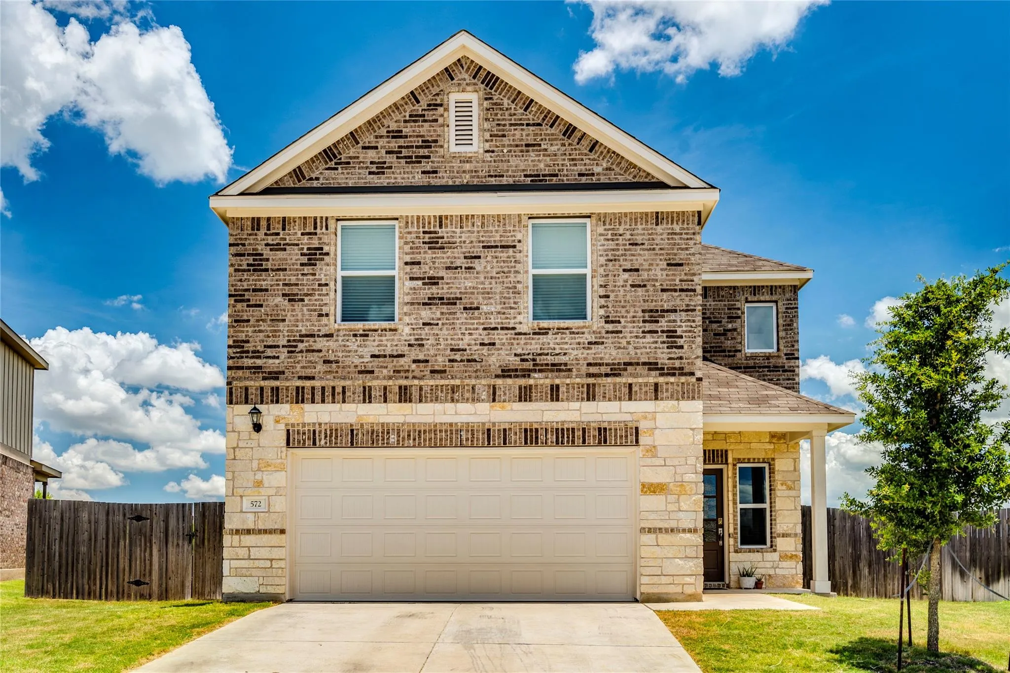 Photo of 572 PEPPERBARK LOOP, Buda, TX, 78610