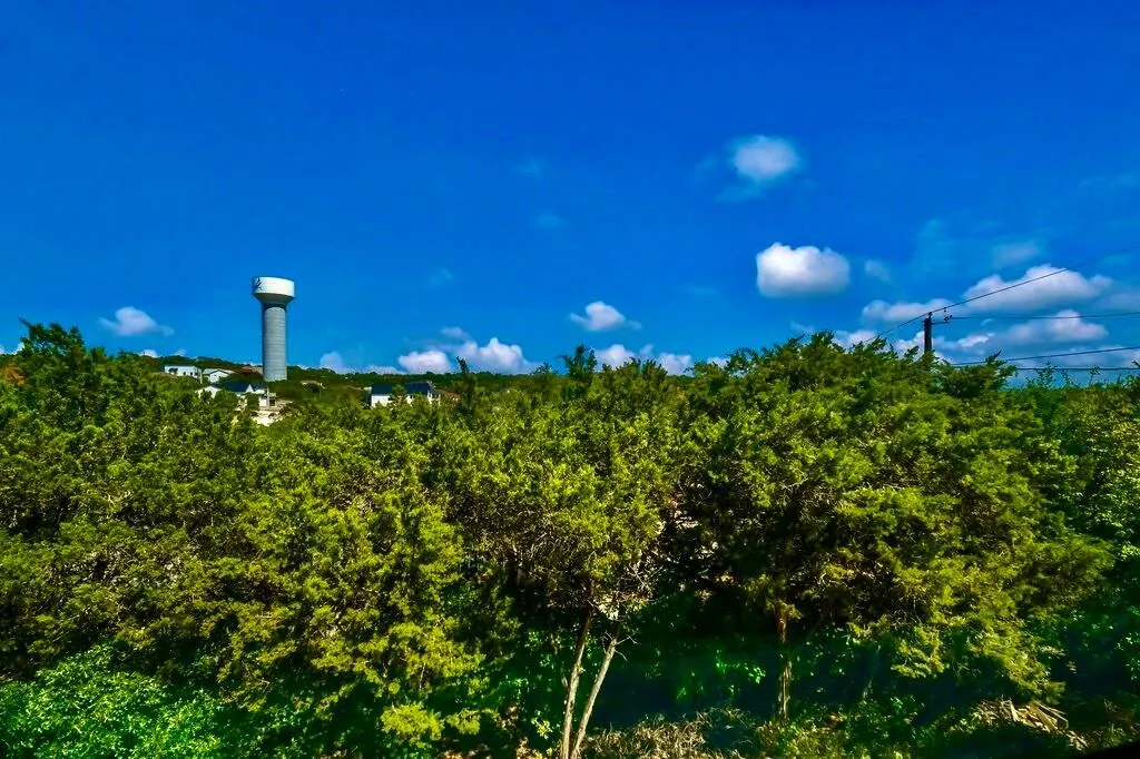 Photo 5 of 15014 IOWA ST
