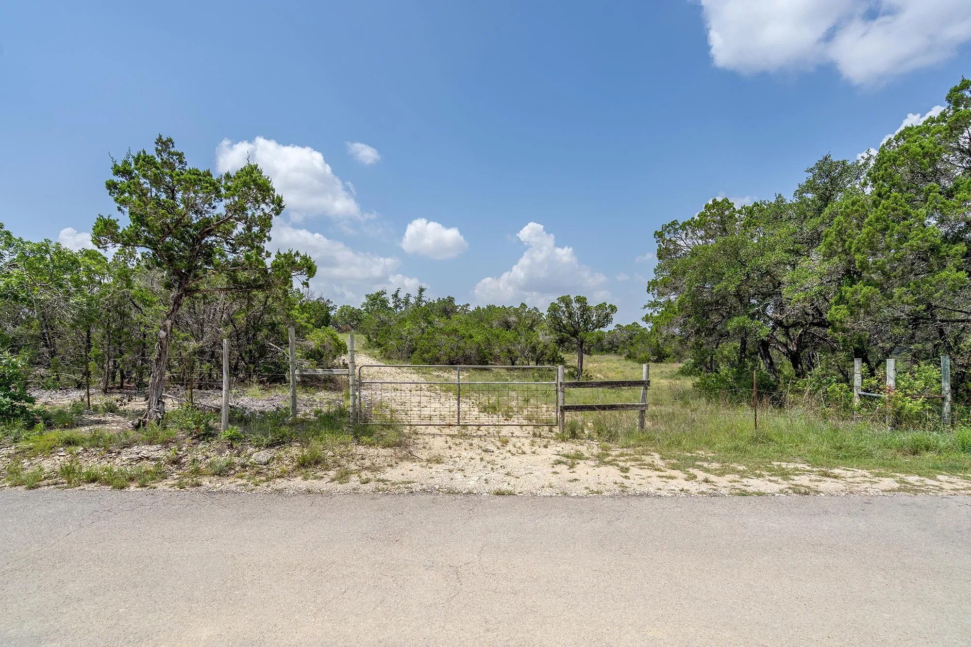 Photo of 19705 TYLER TRL, Jonestown, TX, 78645