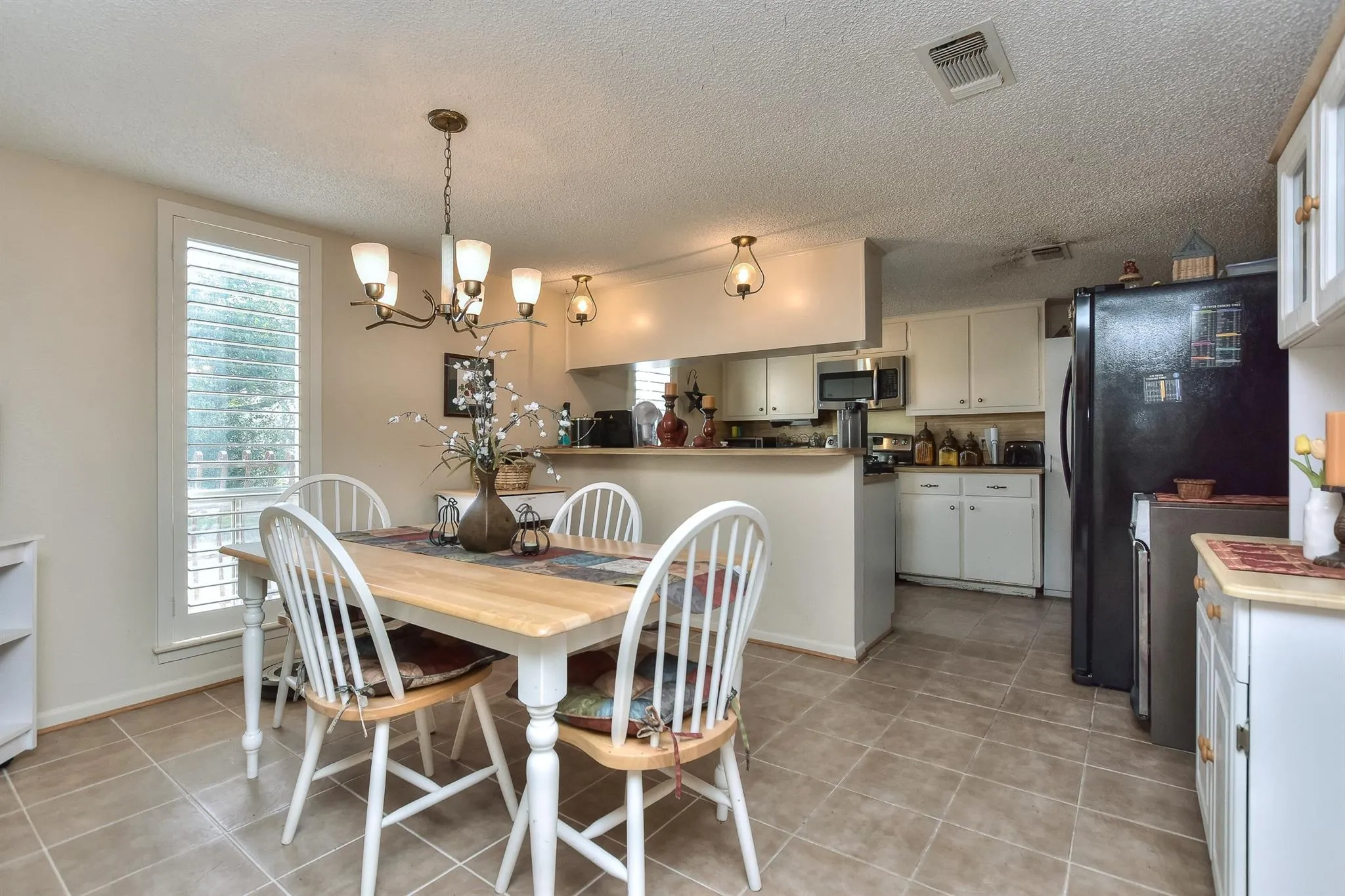 Photo 4 of 118 OAK RIDGE CIR