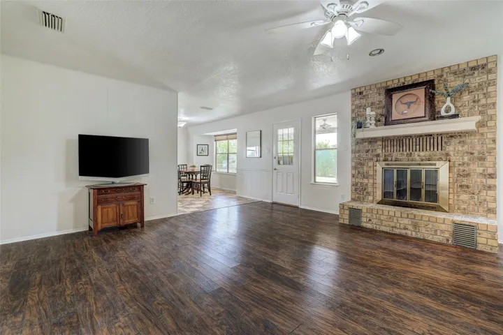 800 River Bend Dr, Georgetown, Texas 78628