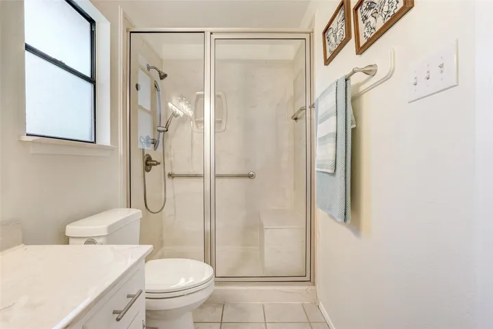 Stand alone shower