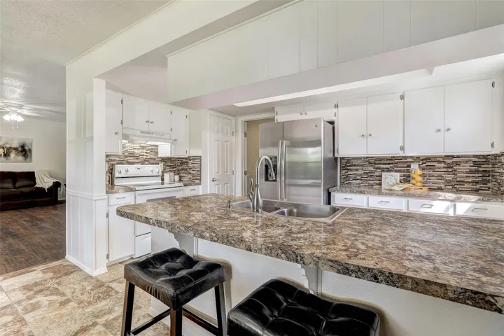 800 River Bend Dr, Georgetown, Texas 78628