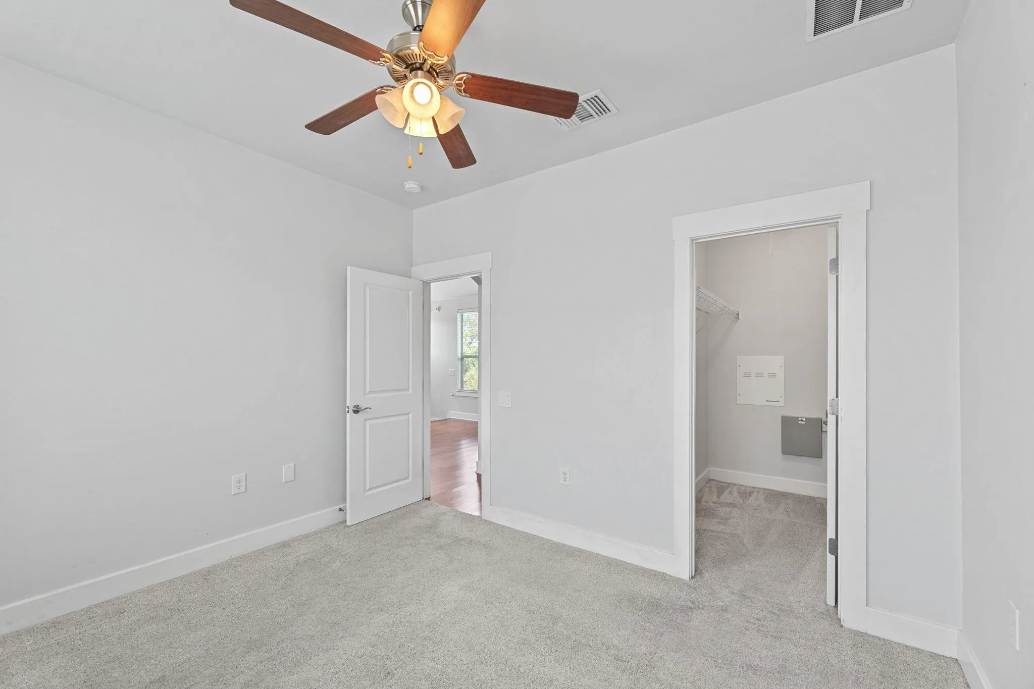 Photo 5 of 1601 MIRIAM AVE #216