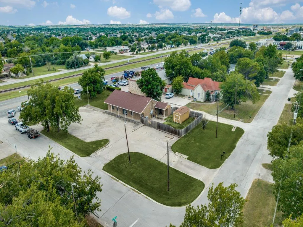 Photo of 101 N ANTHONY ST, Hutto, TX, 78634