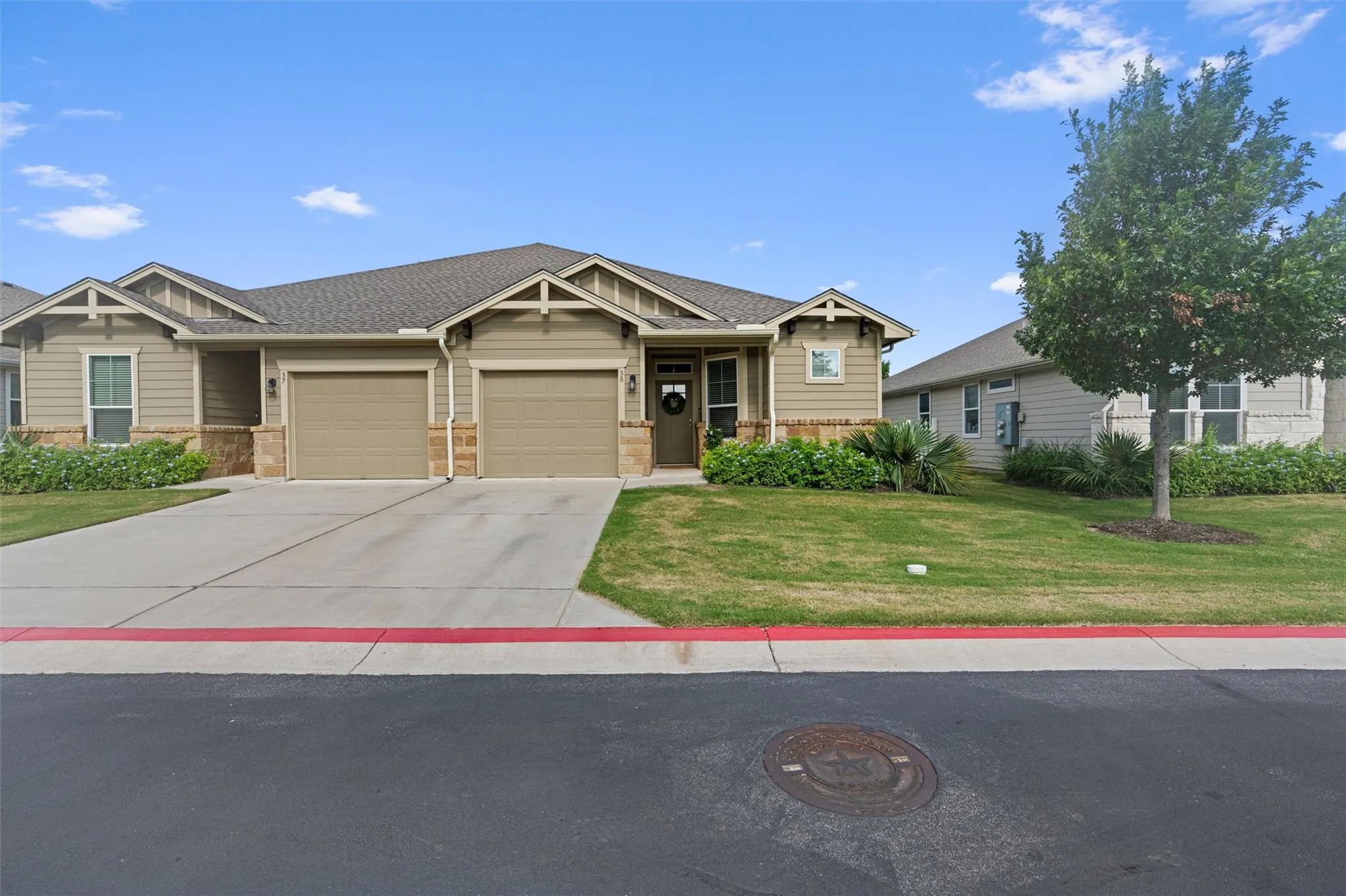 Photo 2 of 1701 LOGAN DR #38