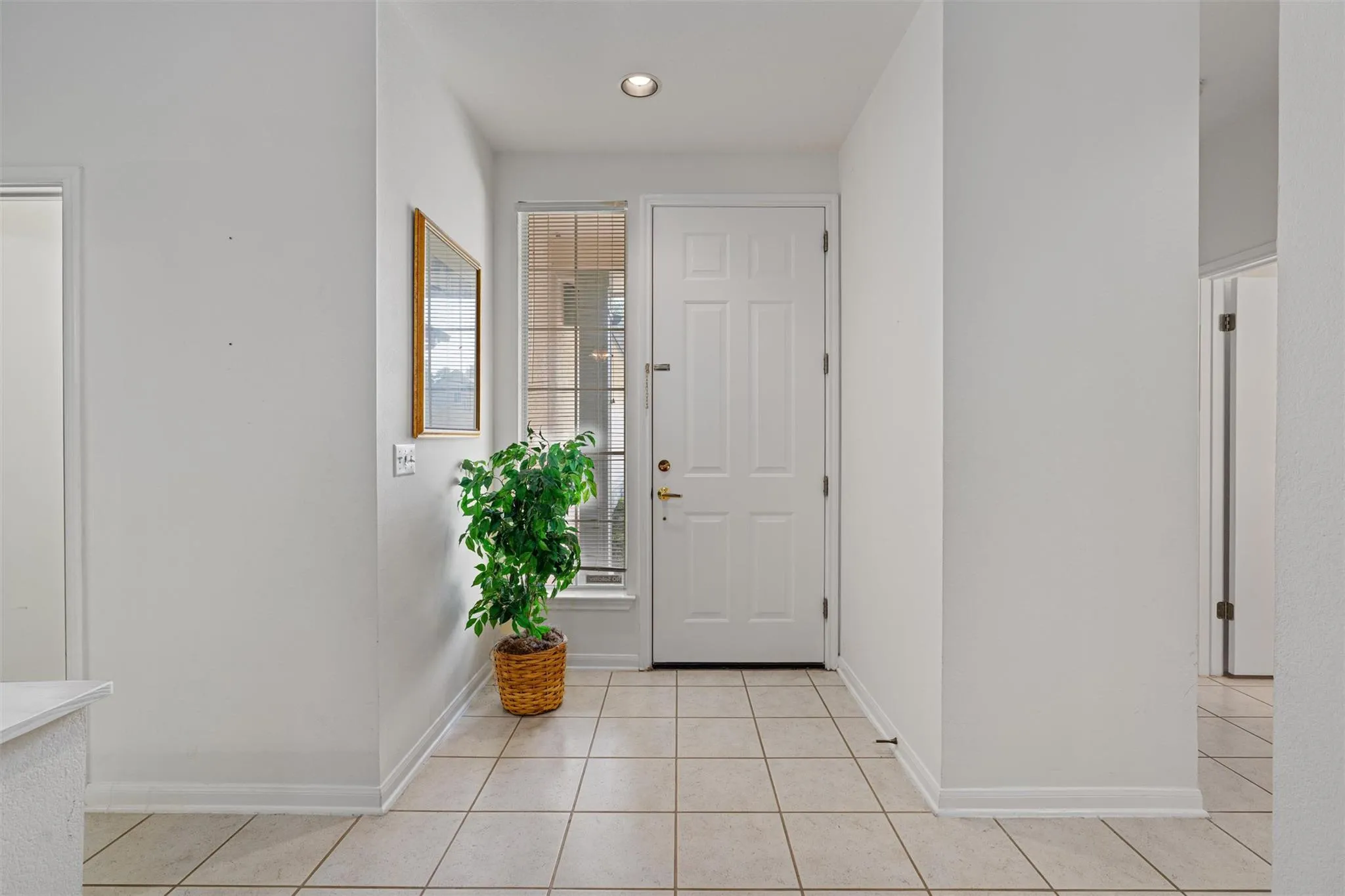 Photo 4 of 121 LARKSPUR LN