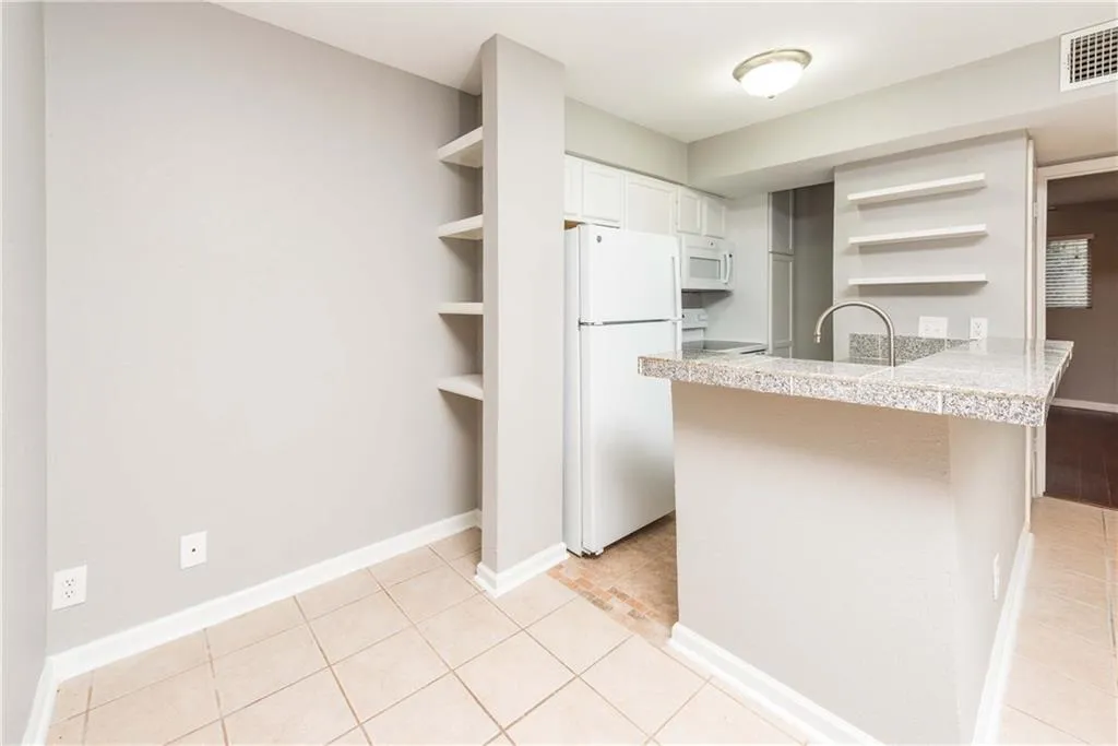 Photo 4 of 3018 1ST ST #109
