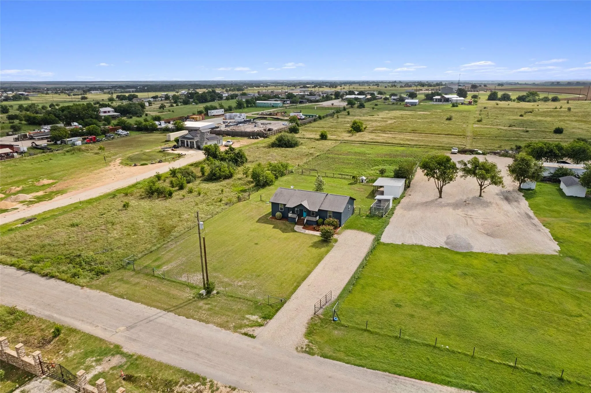 Photo of 150 EVANGELINE LN, Hutto, TX, 78634