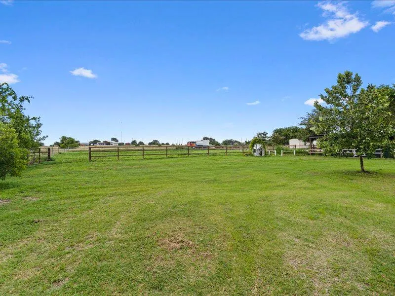 Photo 4 of 150 EVANGELINE LN