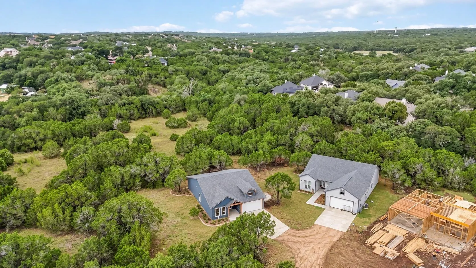 Photo 3 of 12 MEADOW OAK CT