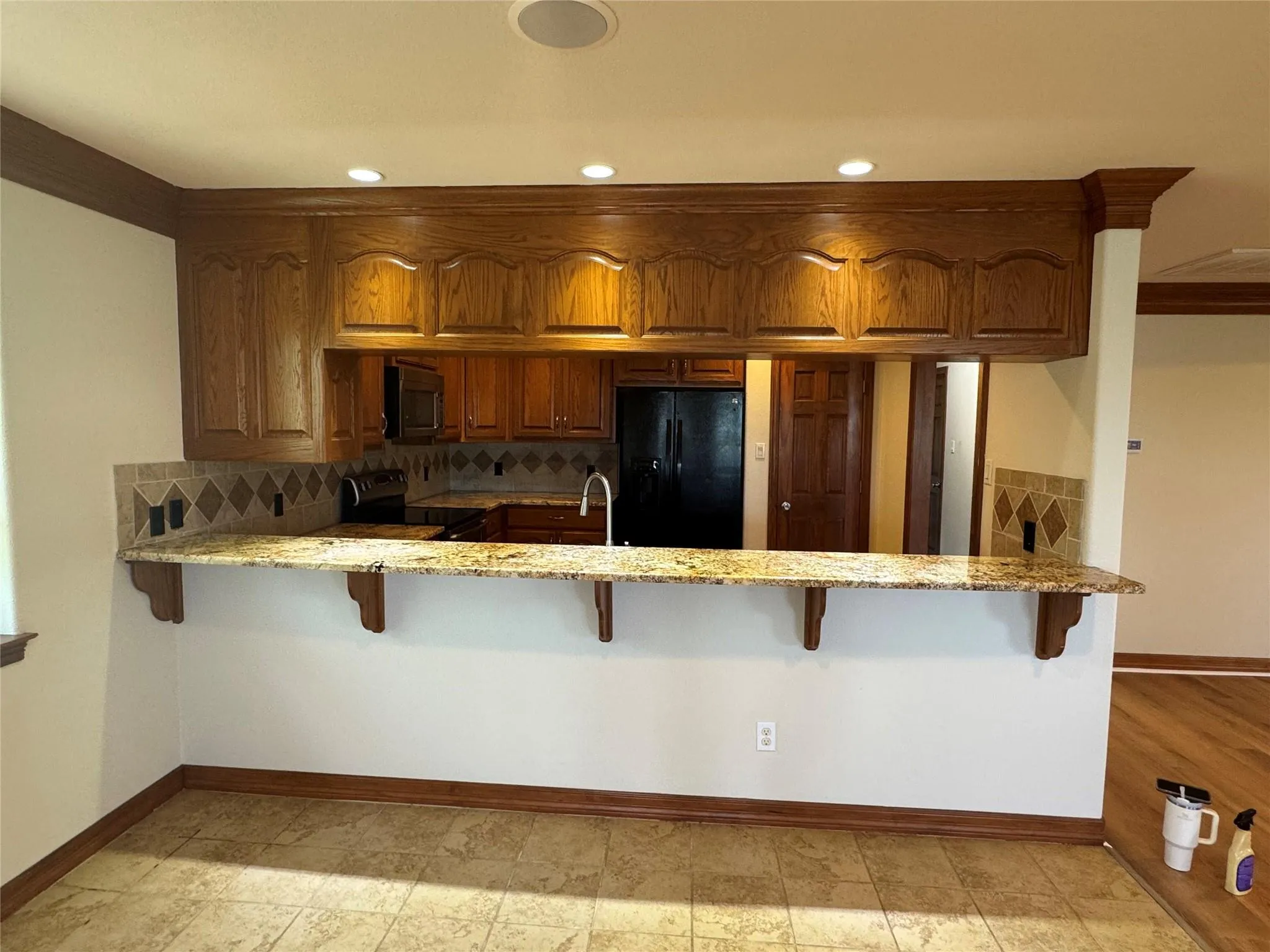 Photo 5 of 20700 E LAKESHORE DR