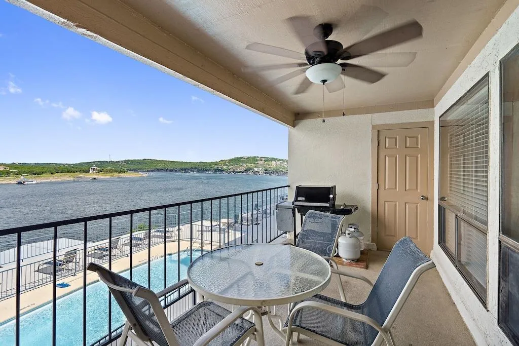 Photo 2 of 1601 JUDY LYNN DR #207