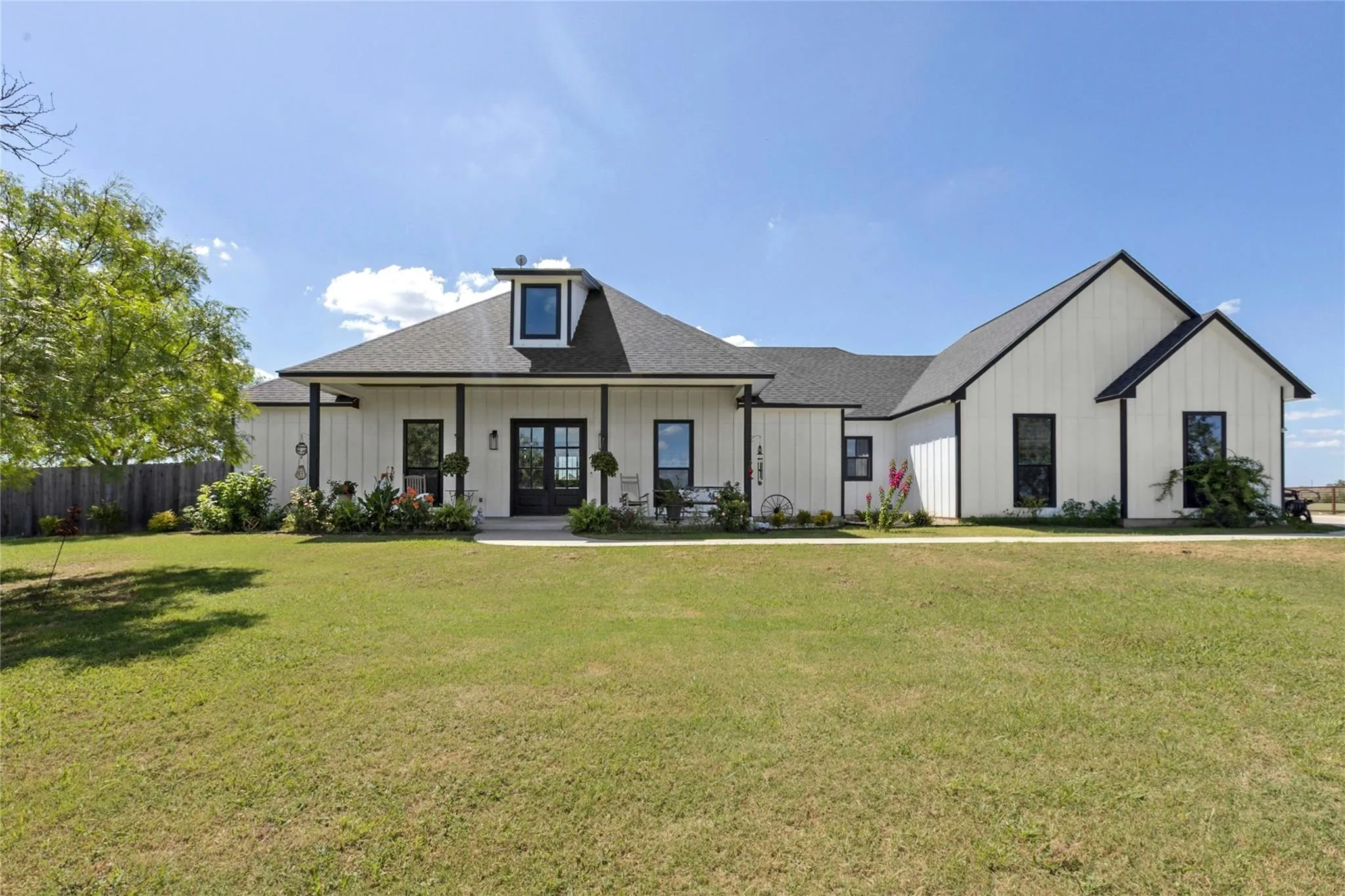 Photo of 1170 WATTERSON RD, Red Rock, TX, 78662