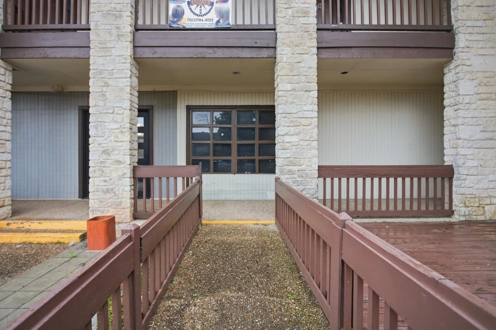 Photo 4 of 611 CARPENTER AVE #101 & 102