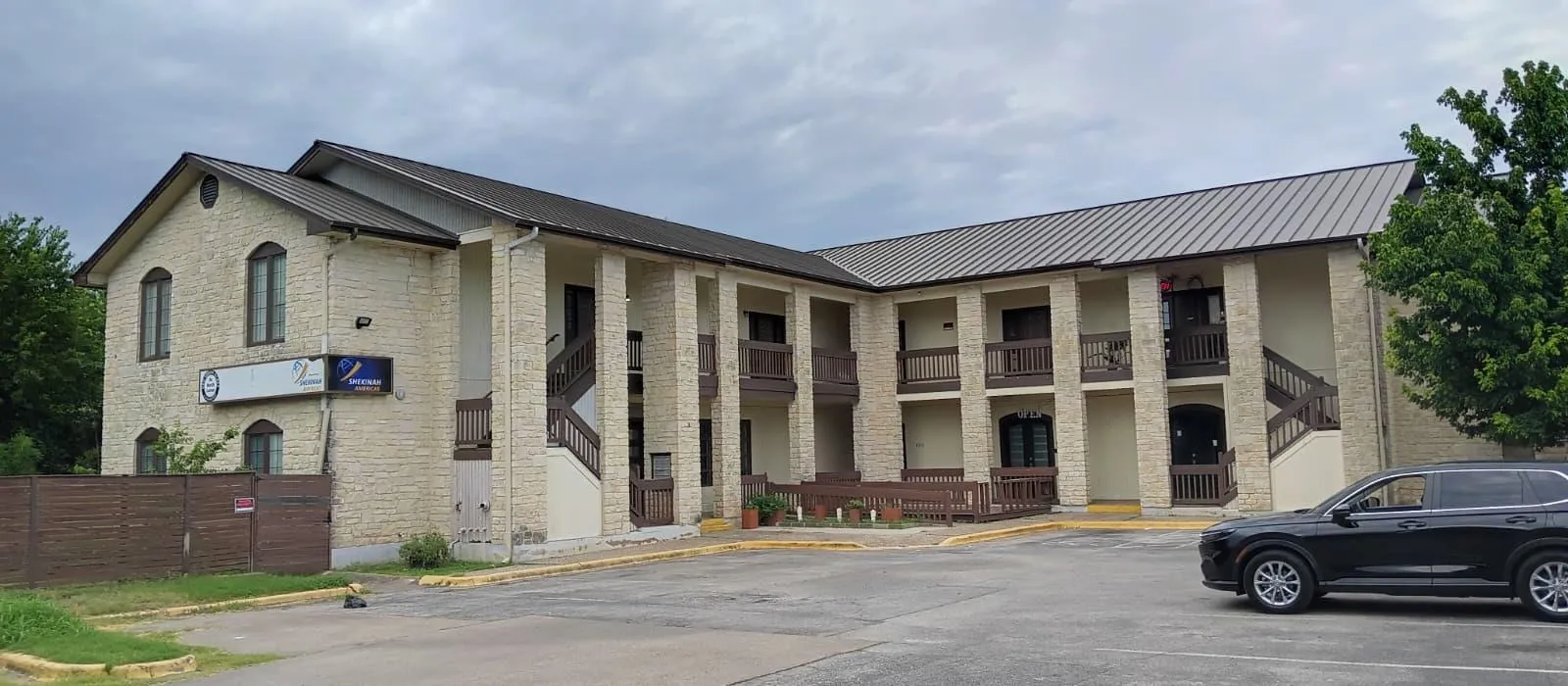 Photo of 611 CARPENTER AVE #101 & 102, Austin, TX, 78753