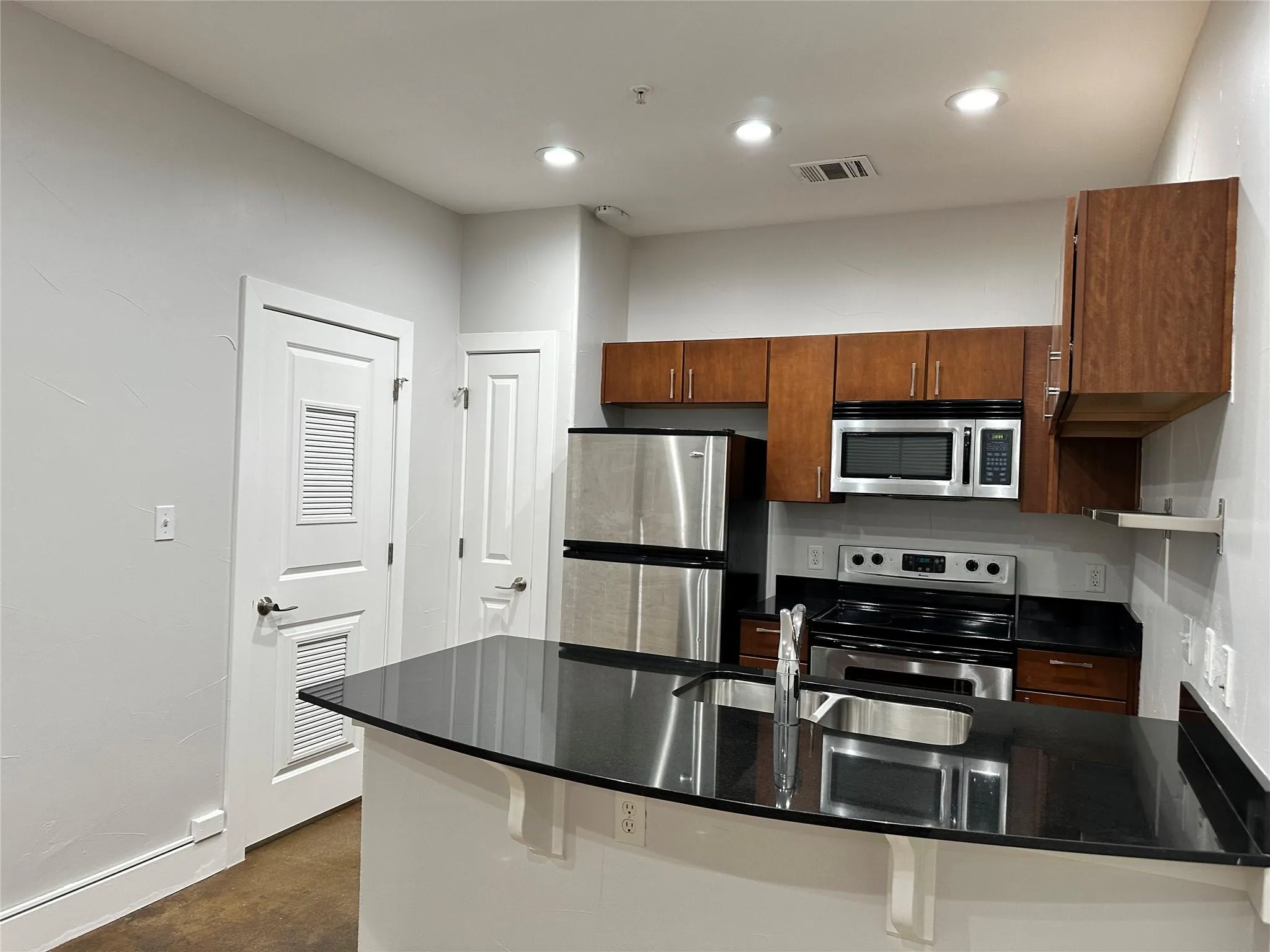 Photo 3 of 1807 POQUITO ST #32