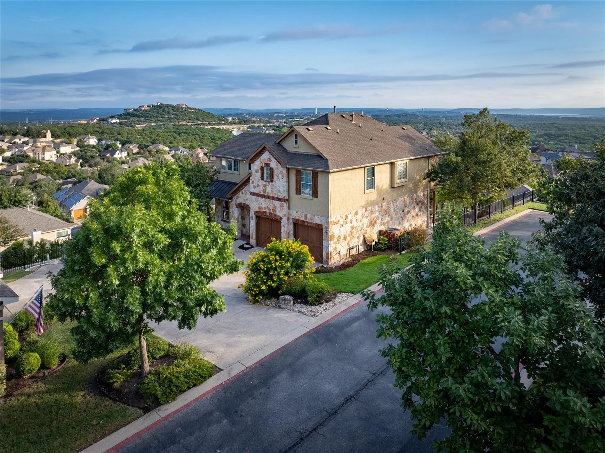 Photo of 16 MOUNTAIN TERRACE CV, Austin, TX, 78734