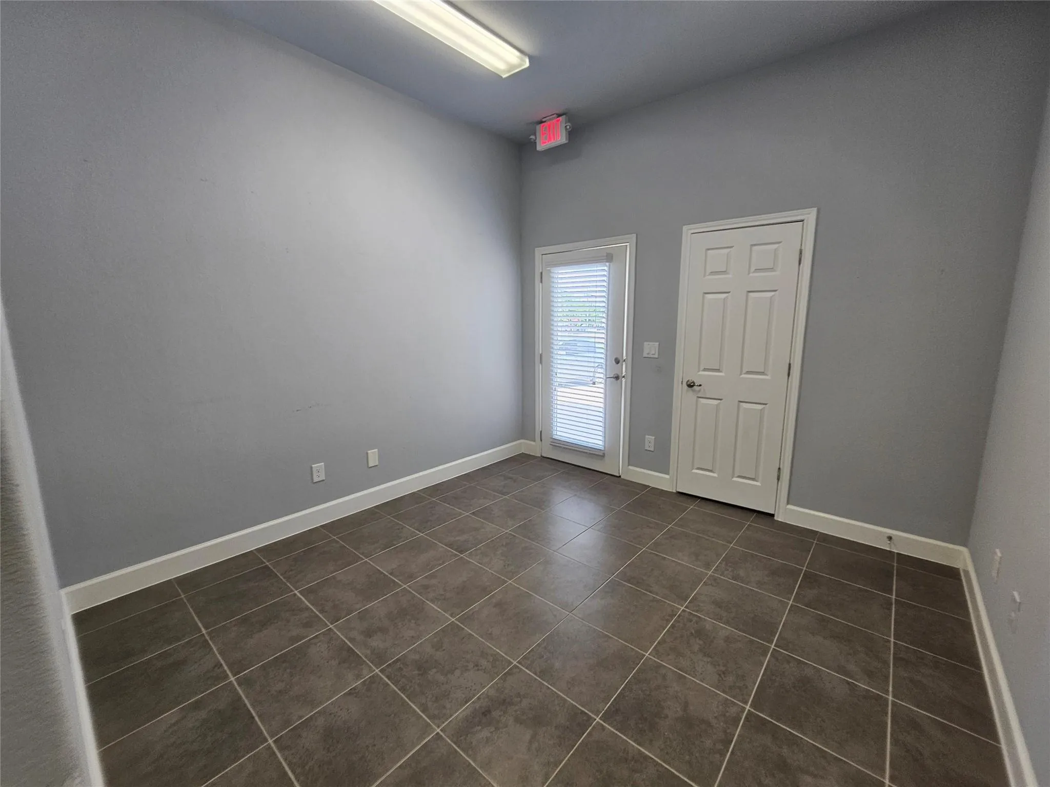 Photo 5 of 1009 W PECAN ST #103