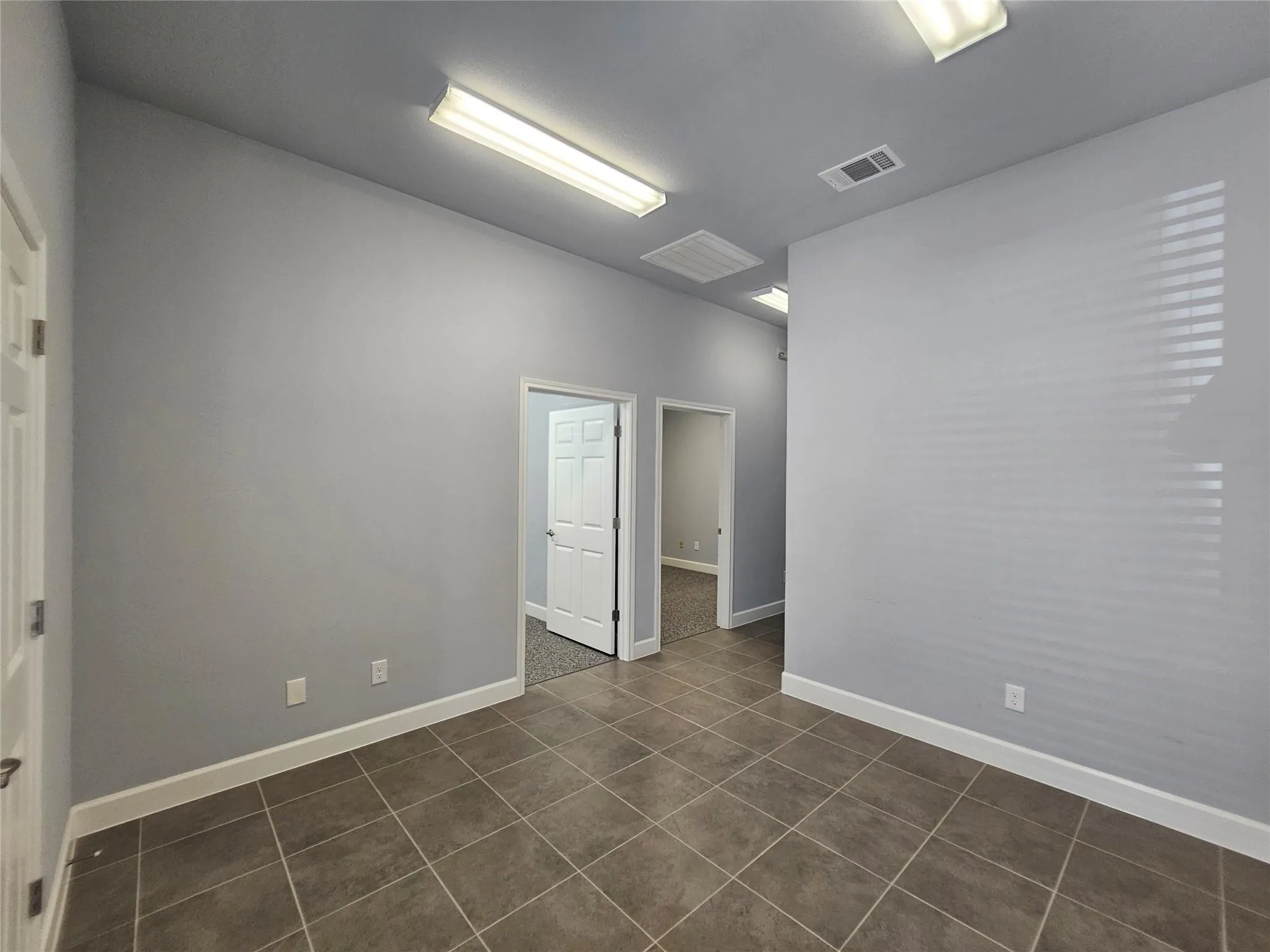 Photo 2 of 1009 W PECAN ST #103