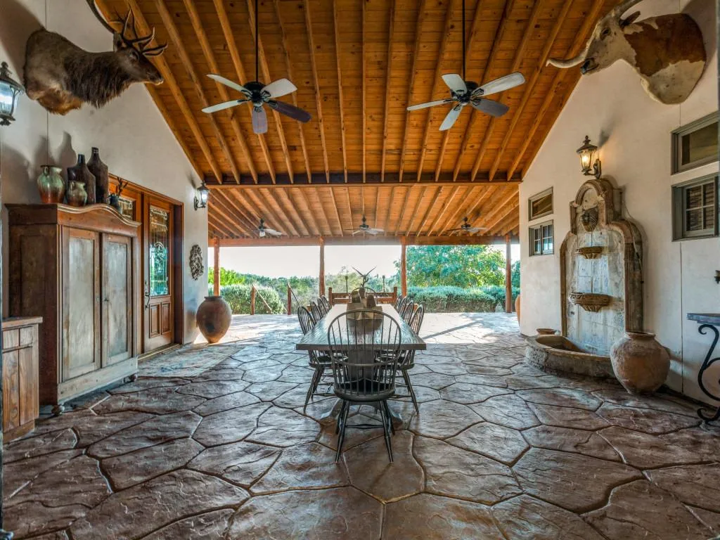 Photo 3 of 160 WIMBERLEY RANCH DR