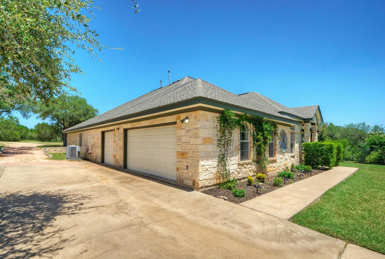 Photo 5 of 12225 TRIPLE CREEK CIR