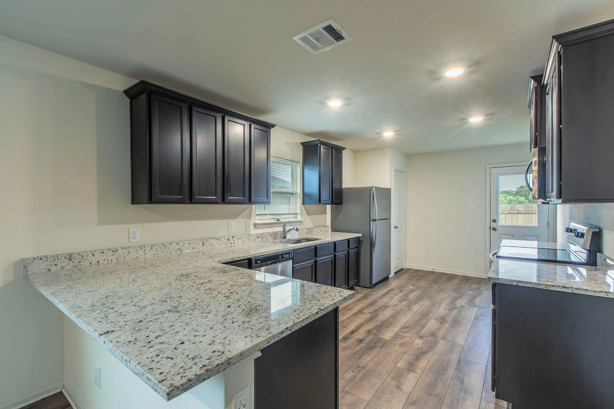 Photo 5 of 136 ALLINGTON CIR