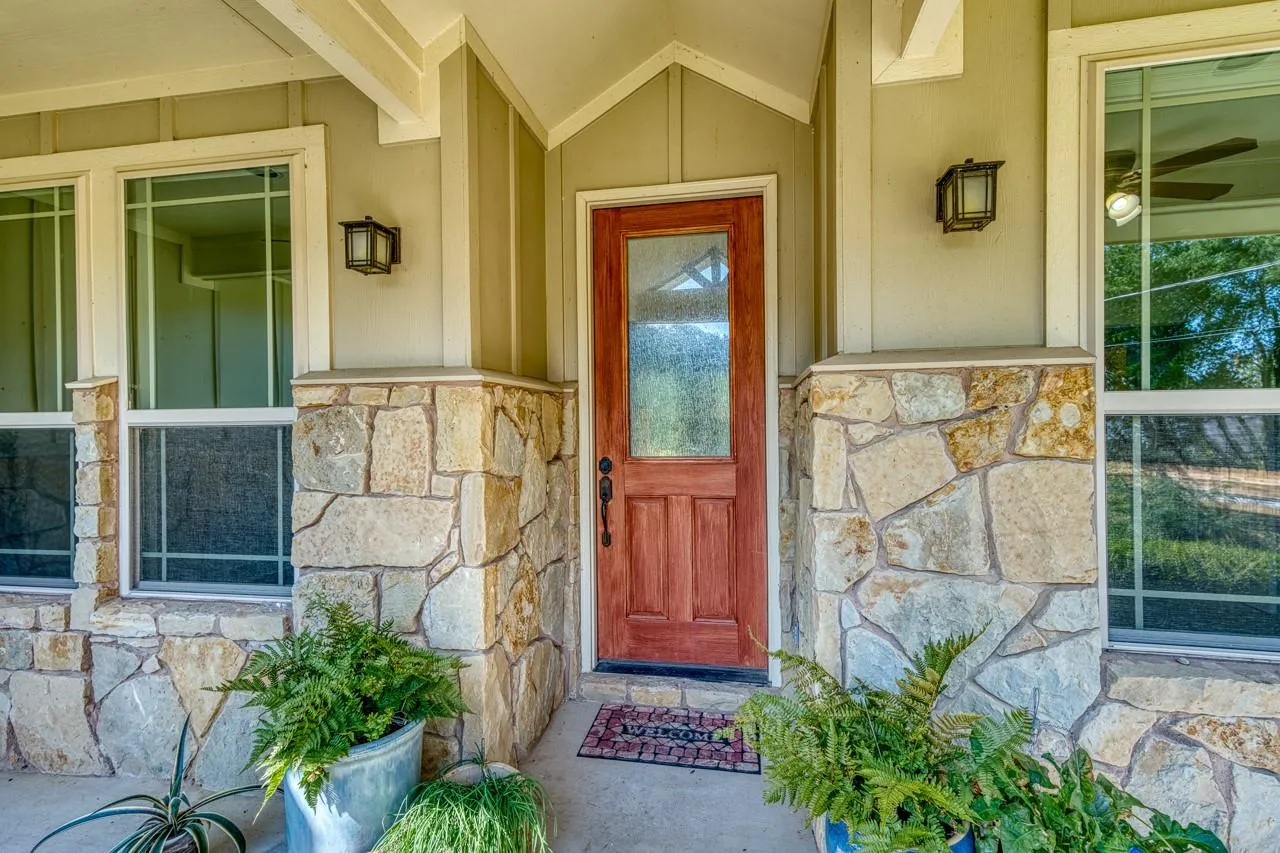 Photo 4 of 706 ROGART DR