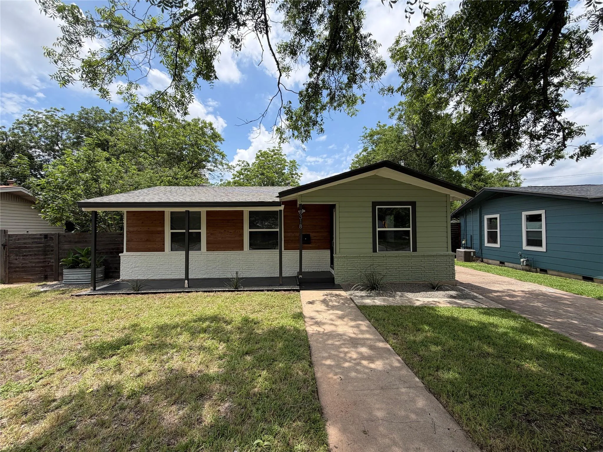 Photo of 8318 BURRELL DR, Austin, TX, 78757