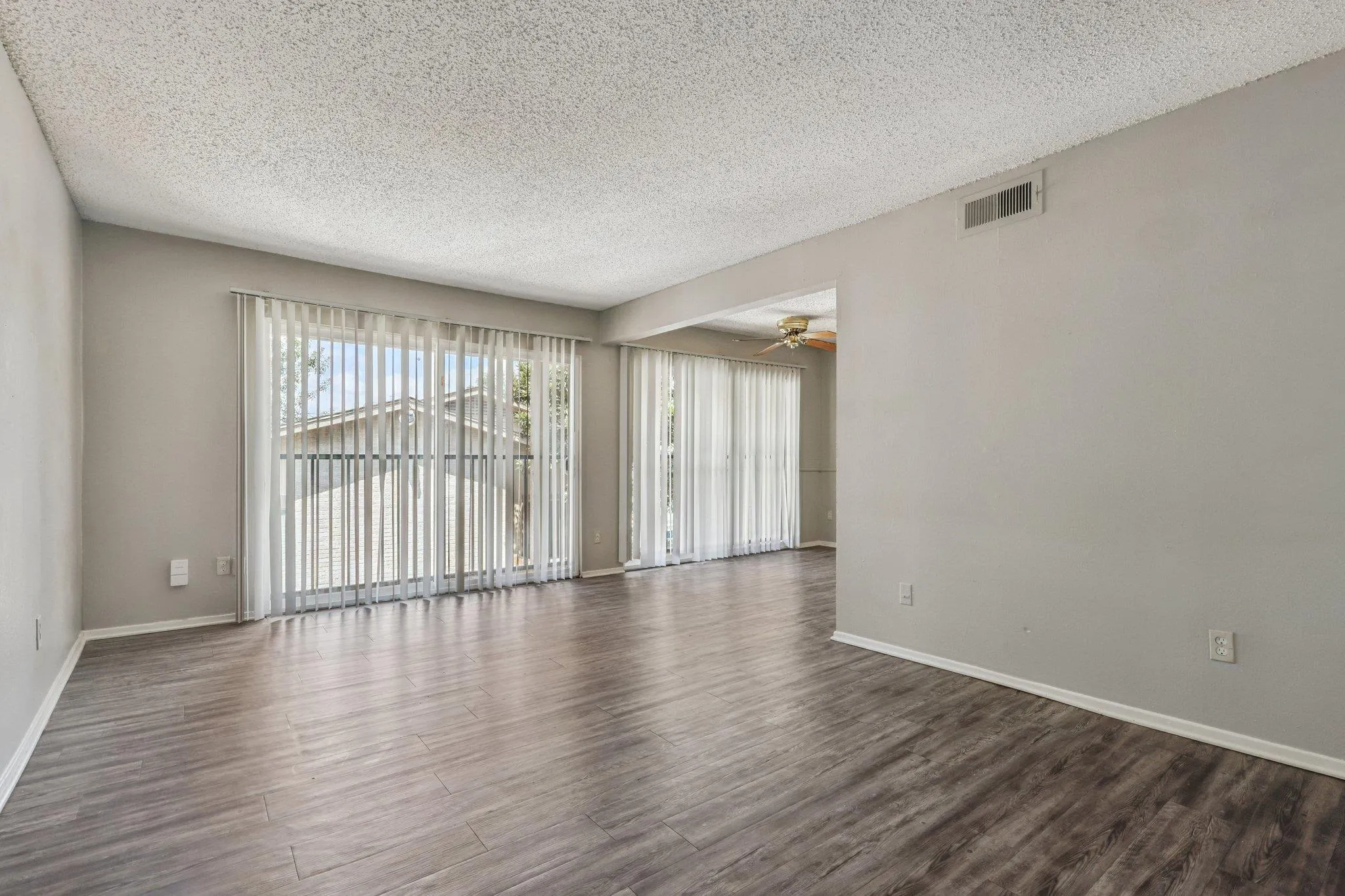 Photo 4 of 2124 BURTON DR #203