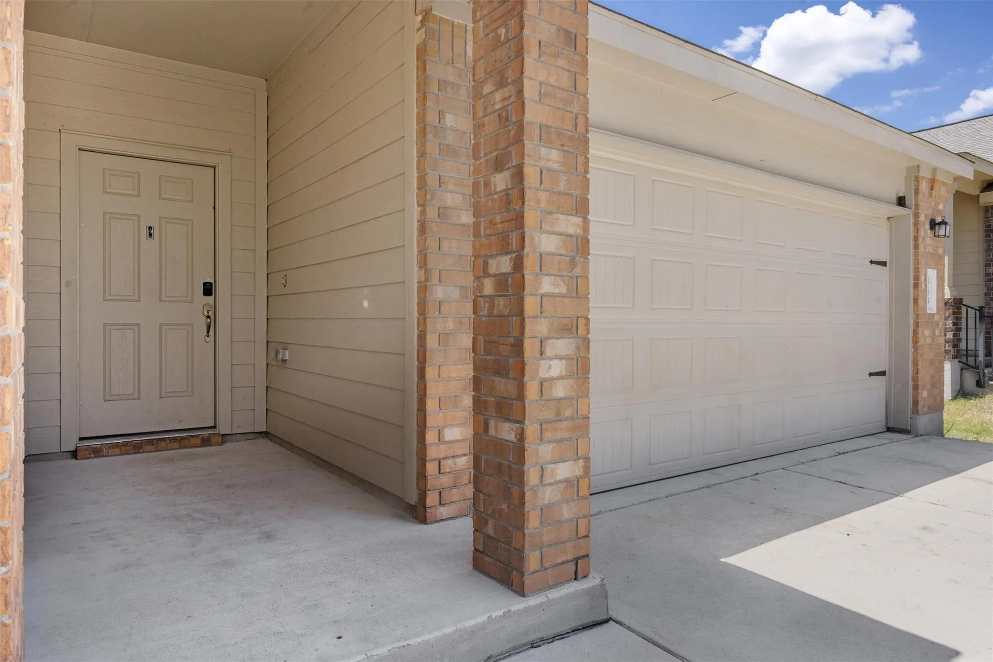 Photo 2 of 444 DRUSE LN