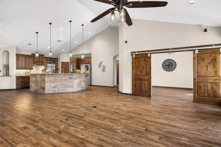 419 Spears Ranch Rd, Jarrell, Texas 76537