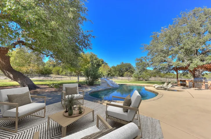 Outdoor living virtually staged