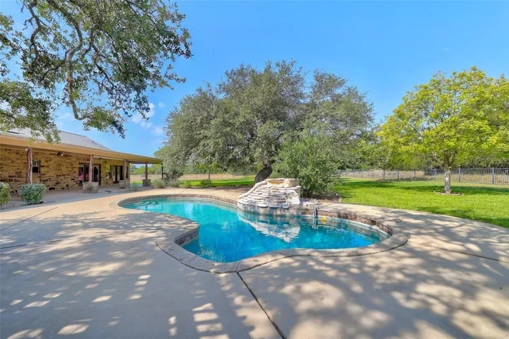 419 Spears Ranch Rd, Jarrell, Texas 76537