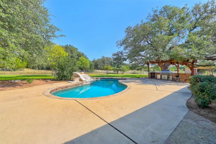 419 Spears Ranch Rd, Jarrell, Texas 76537