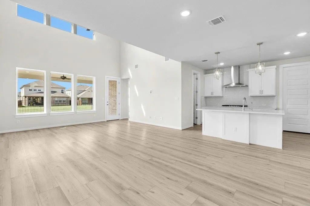 Photo 5 of 4733 PLEASANT PL