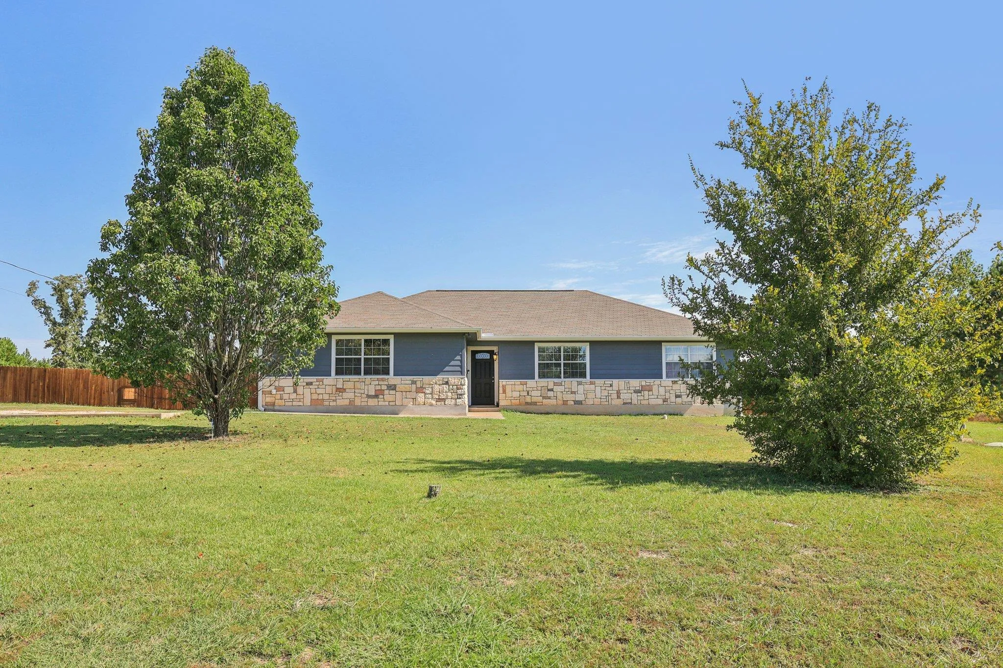 Photo 3 of 165 CATTLEMENS DR