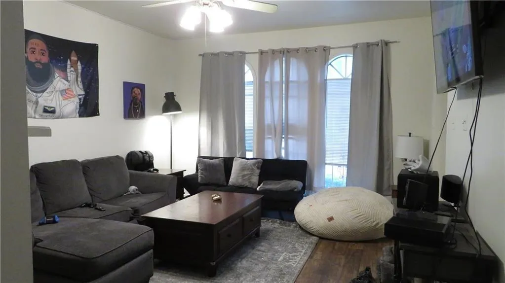 Photo 3 of 2529 RIO GRANDE ST #70