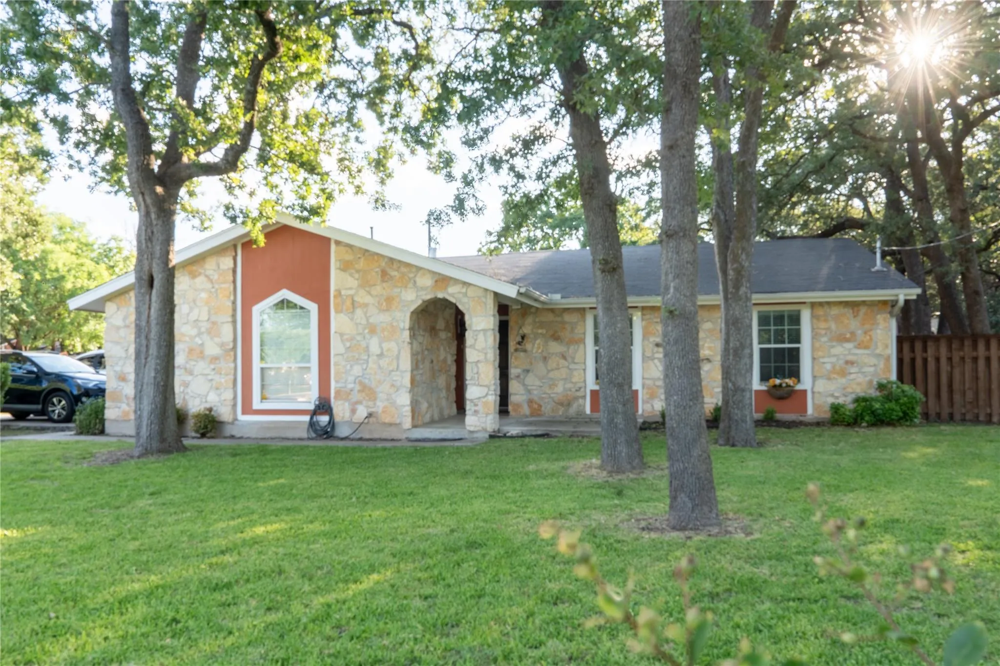 Photo of 2107 EMERALD ISLE DR, Leander, TX, 78641