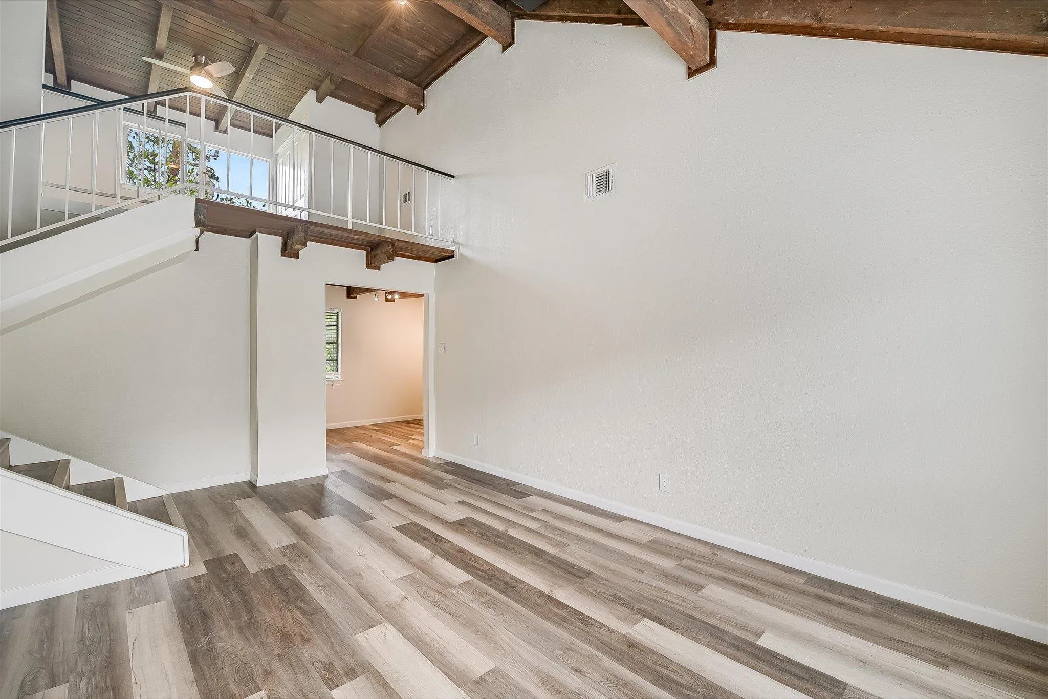 Photo 4 of 745 E OLTORF ST E #201