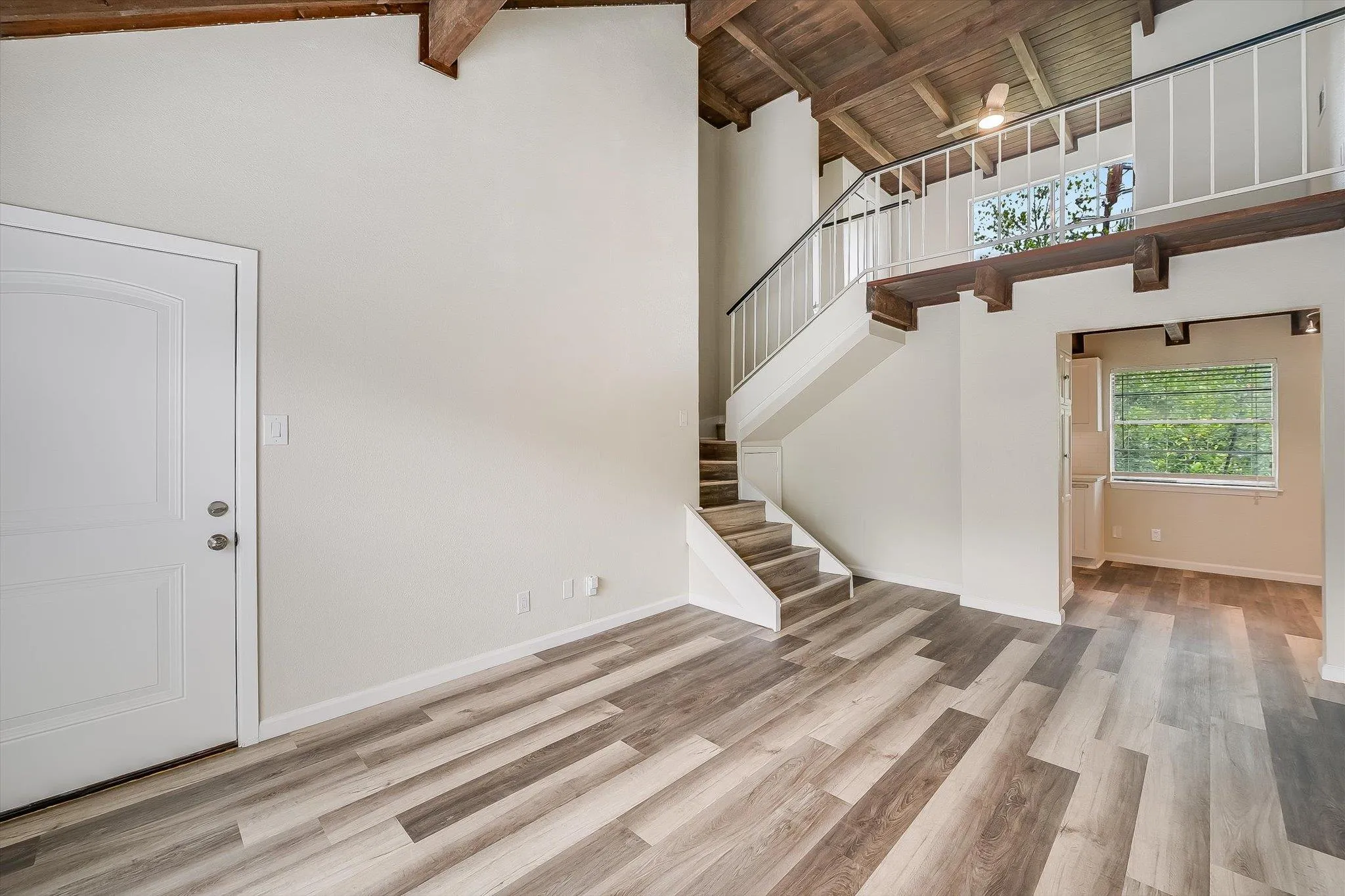 Photo 3 of 745 E OLTORF ST E #201
