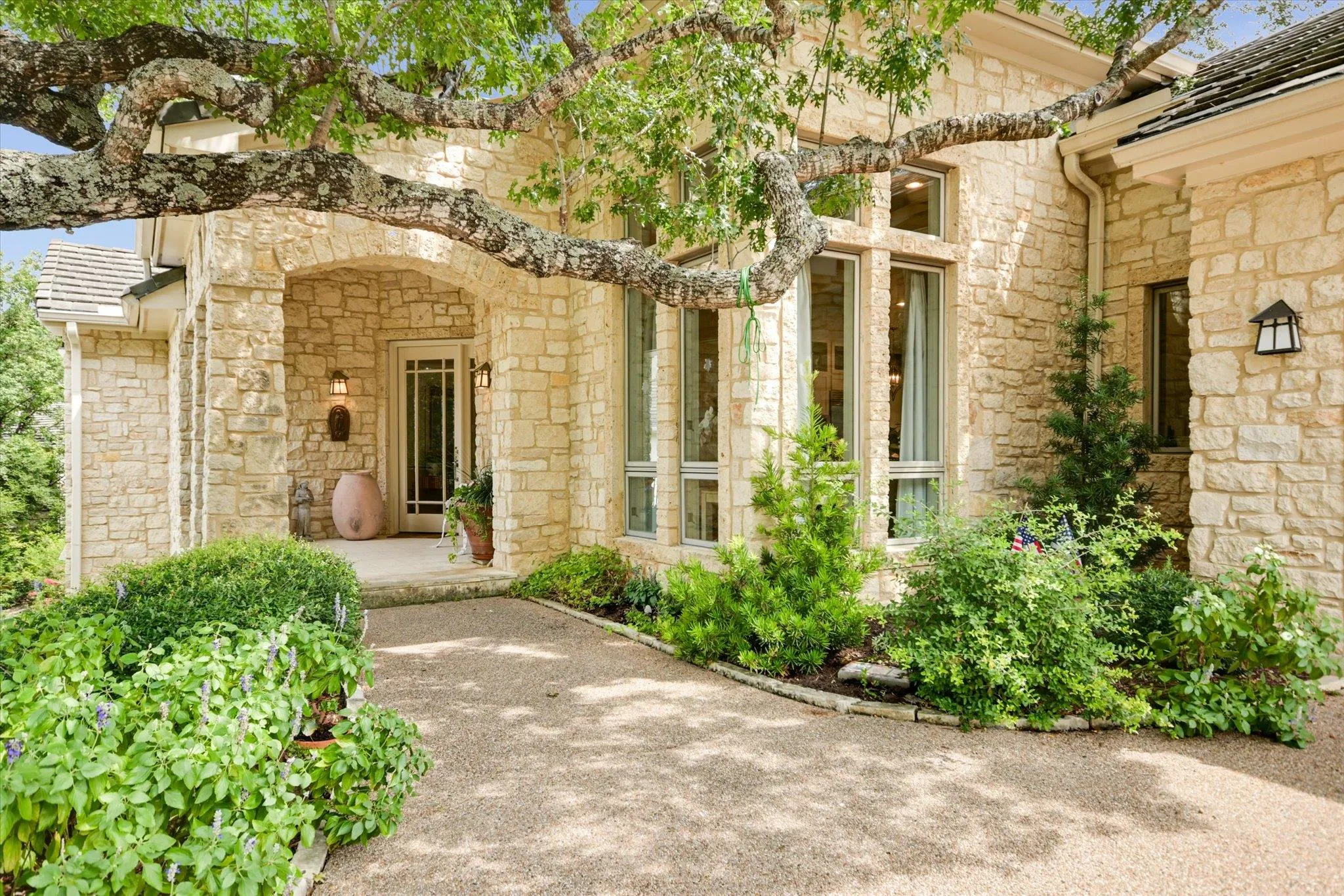 Photo 2 of 2305 BARTON CREEK BLVD #20