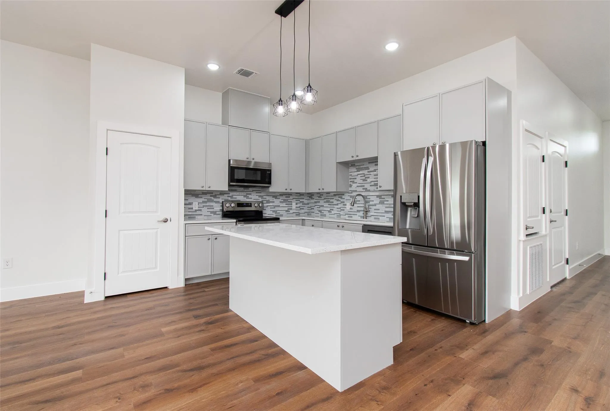 Photo 3 of 121 CALVIN SMITH LN #A & B