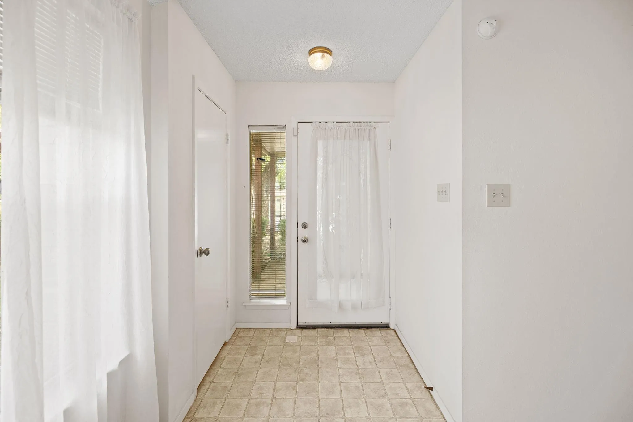 Photo 5 of 11716 NORWEGIAN WOOD DR