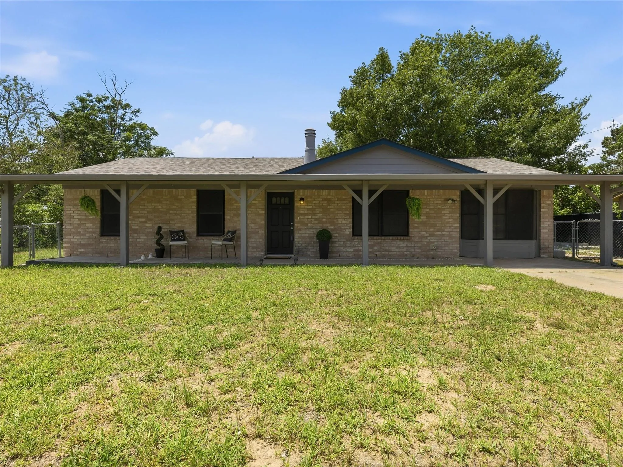 Photo 2 of 1037 WILKES CIR