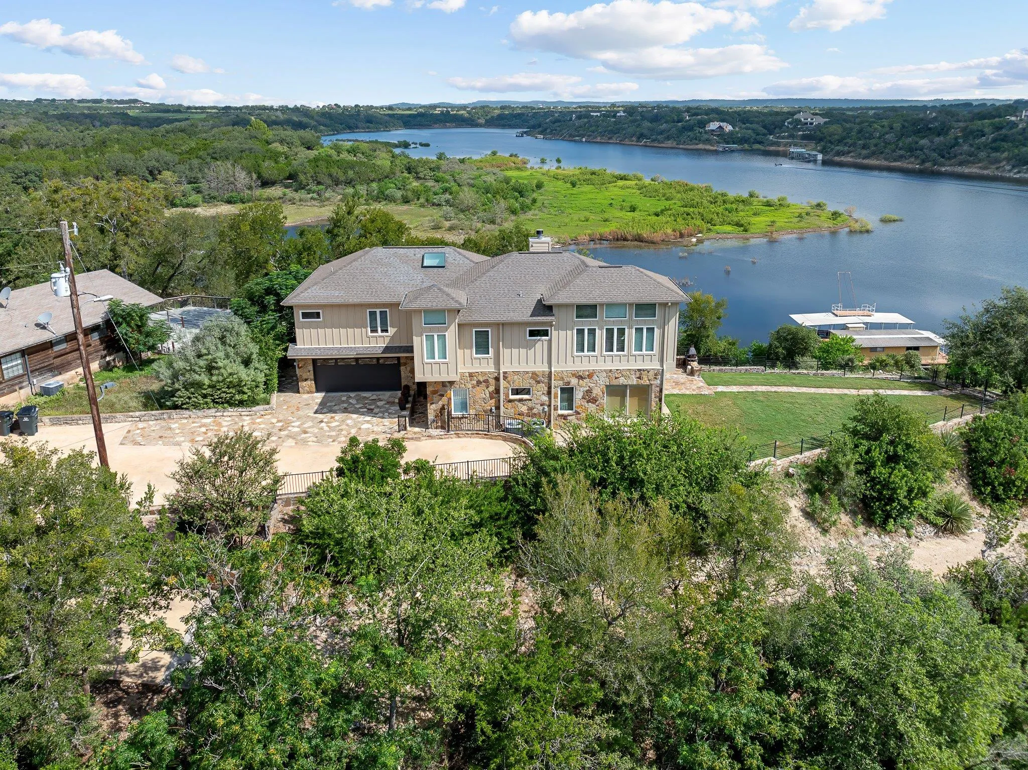 Photo 3 of 25300 PEDERNALES POINT DR